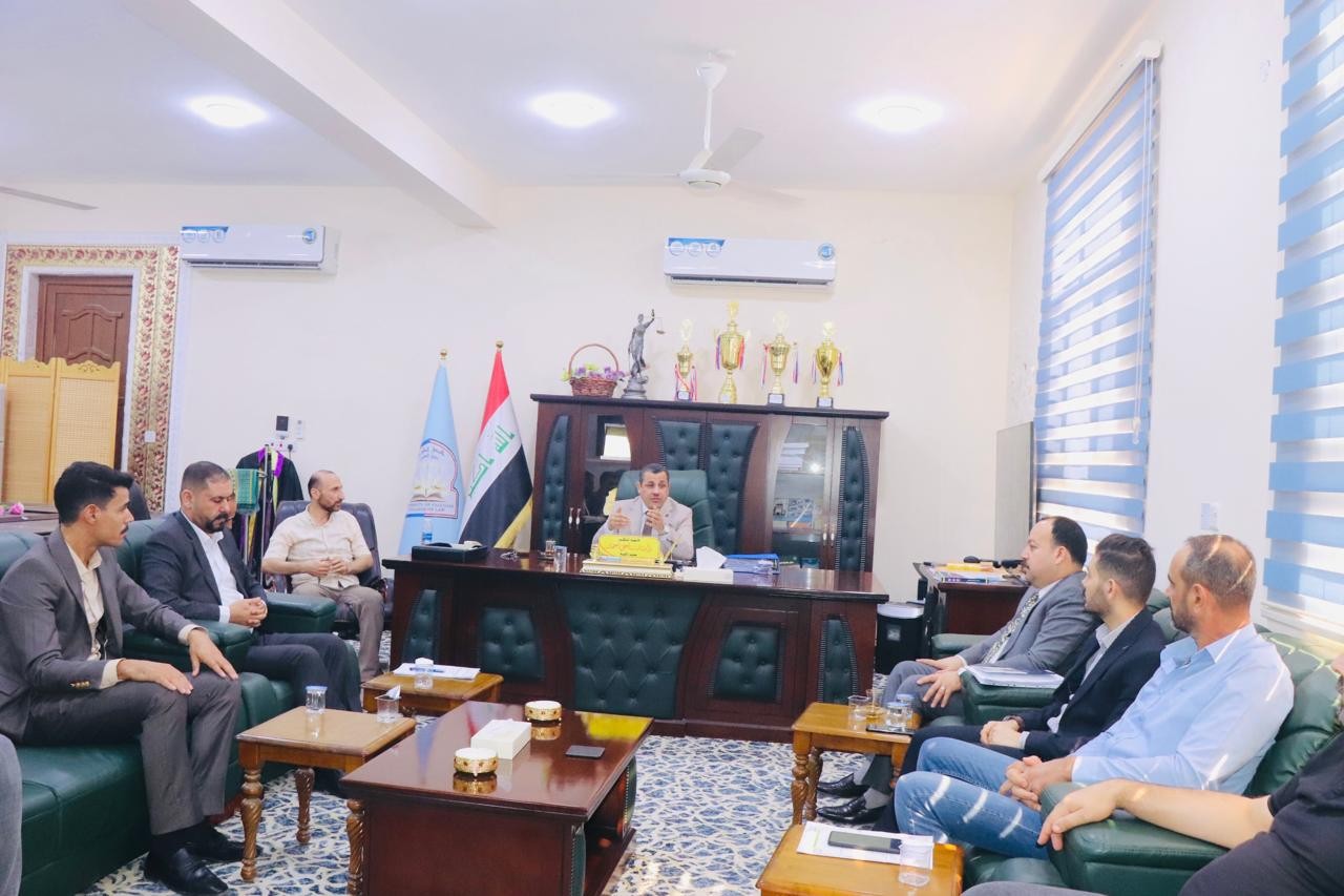 held a meeting with the heads of divisions