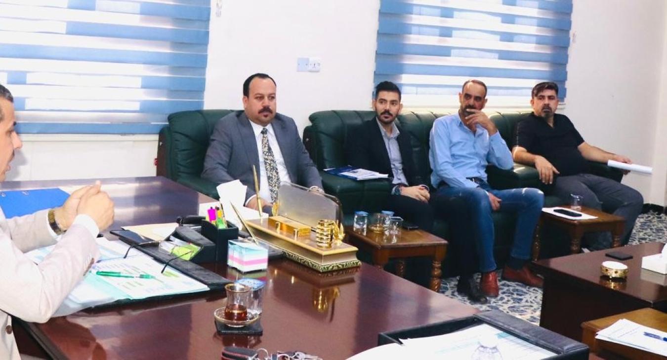 held a meeting with the heads of divisions