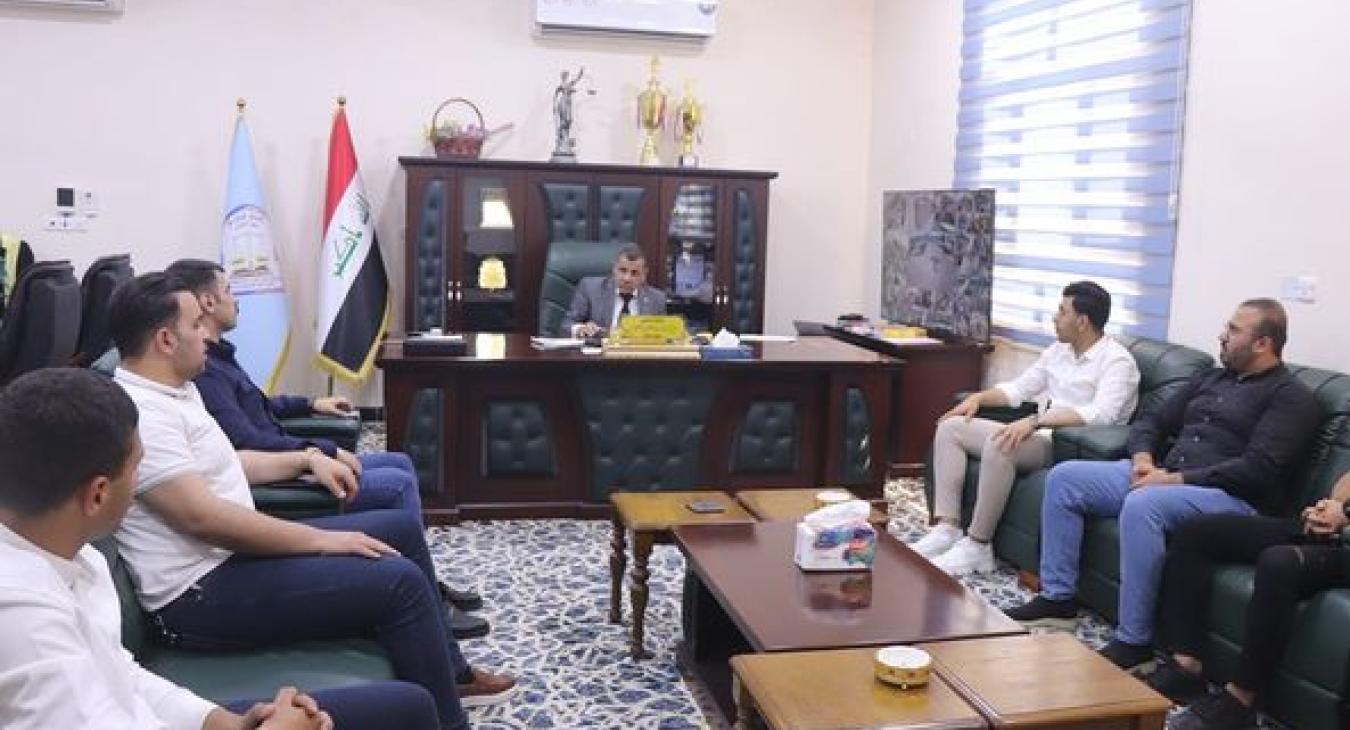 Dean's meeting with representatives of academic divisions.